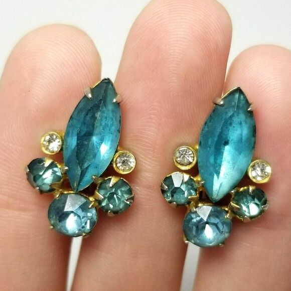 Vintage Blue Rhinestone Clip On Screw Back Earrings, Gold Tone Setting, Estate - Picture 1 of 6